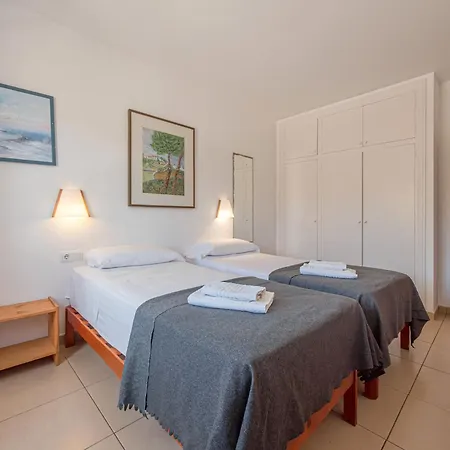 Tramontana 115 P1 アパート フォルネイス